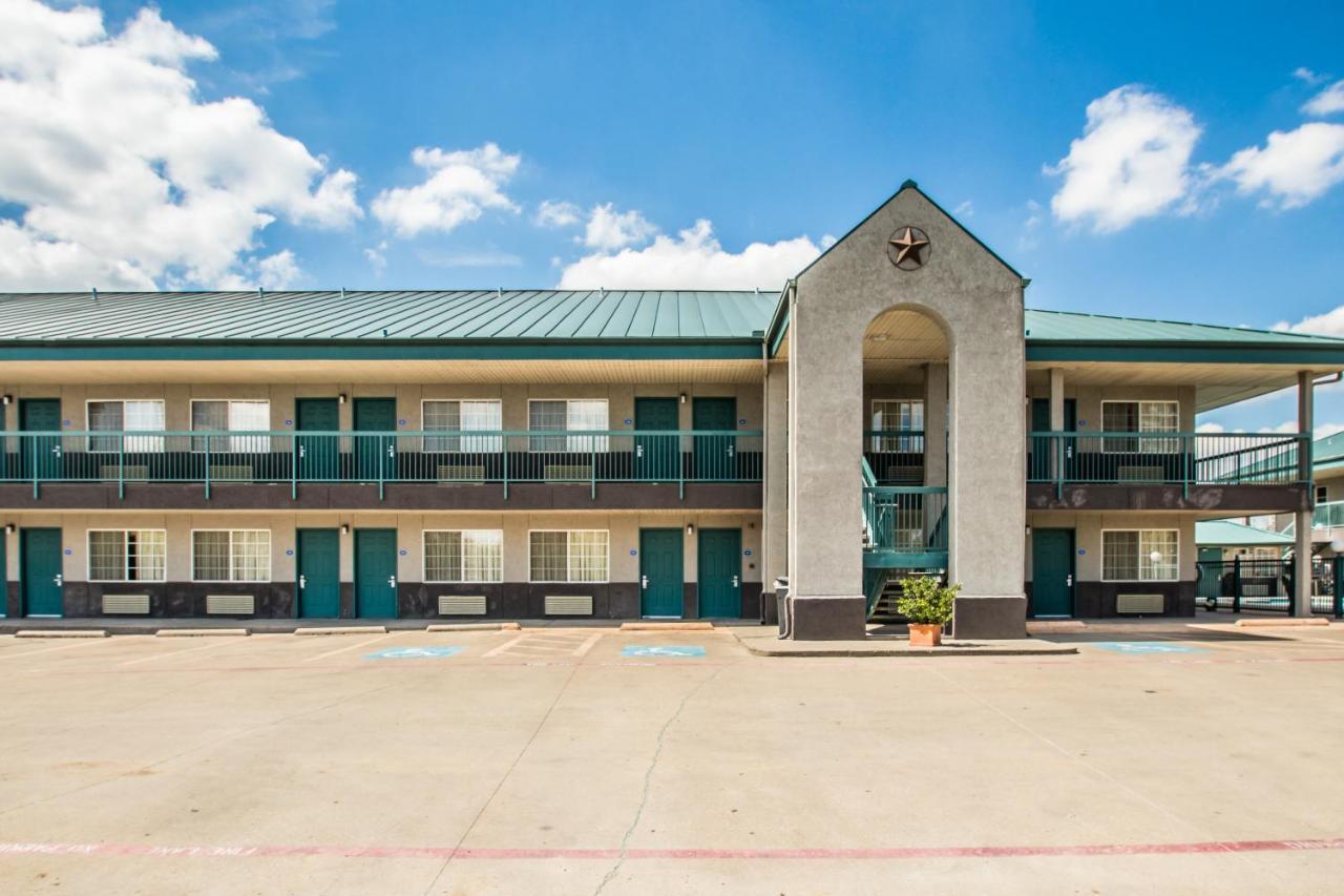 Americas Best Value Inn Fort Worth Esterno foto