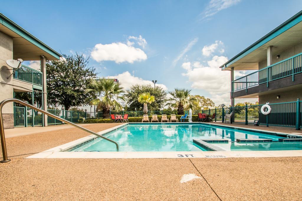 Americas Best Value Inn Fort Worth Esterno foto
