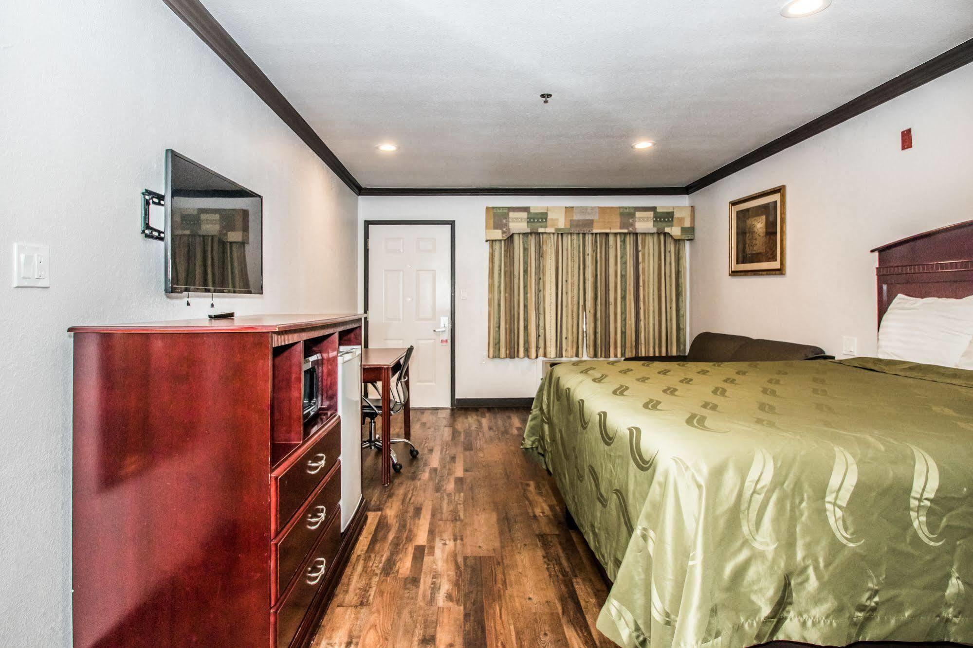 Americas Best Value Inn Fort Worth Esterno foto