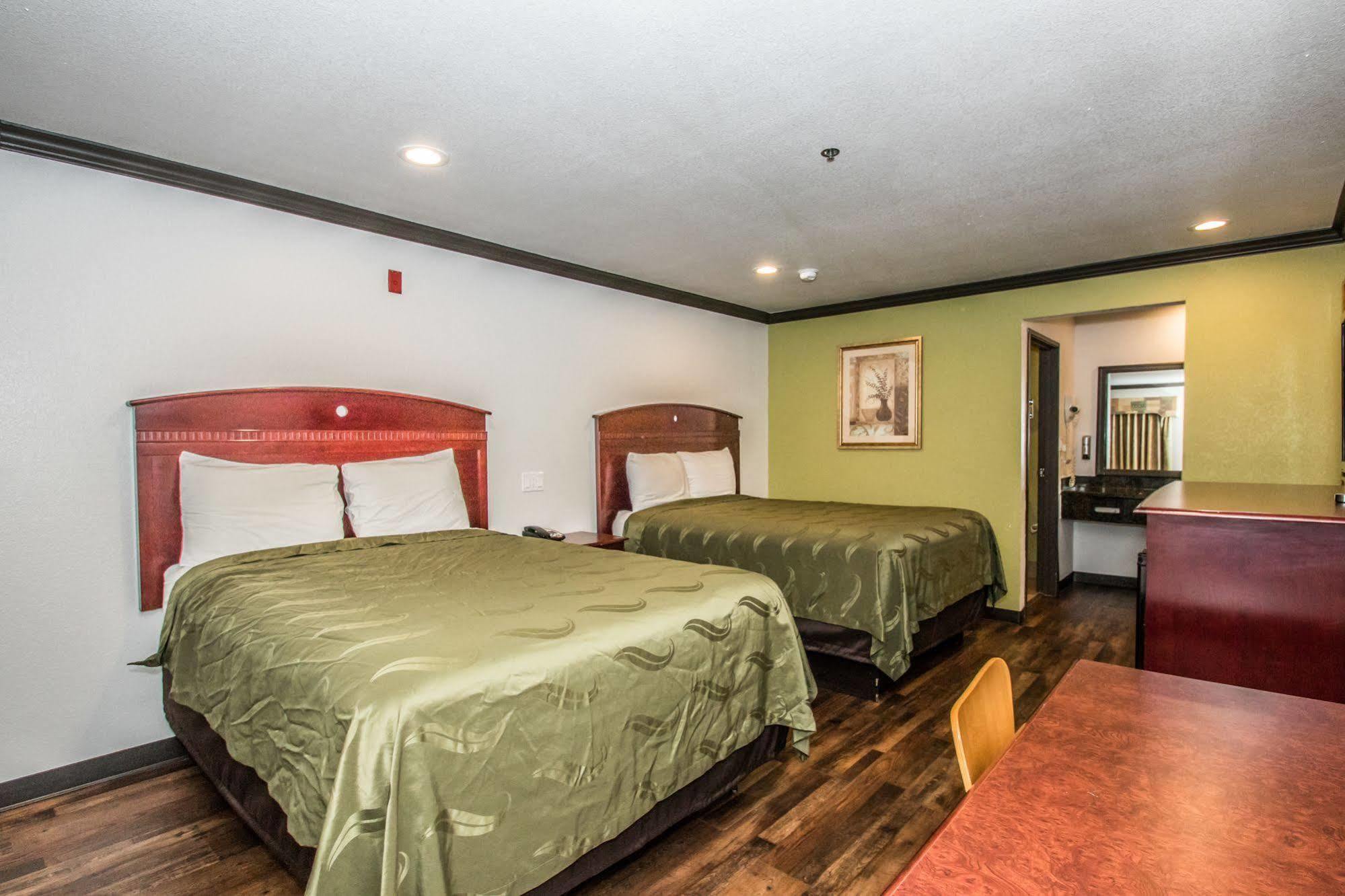 Americas Best Value Inn Fort Worth Esterno foto